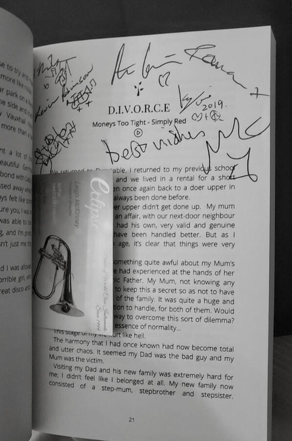 Natural Mystic signed by all of Simply Red. Natural Mystic signed by all of Simply Red.