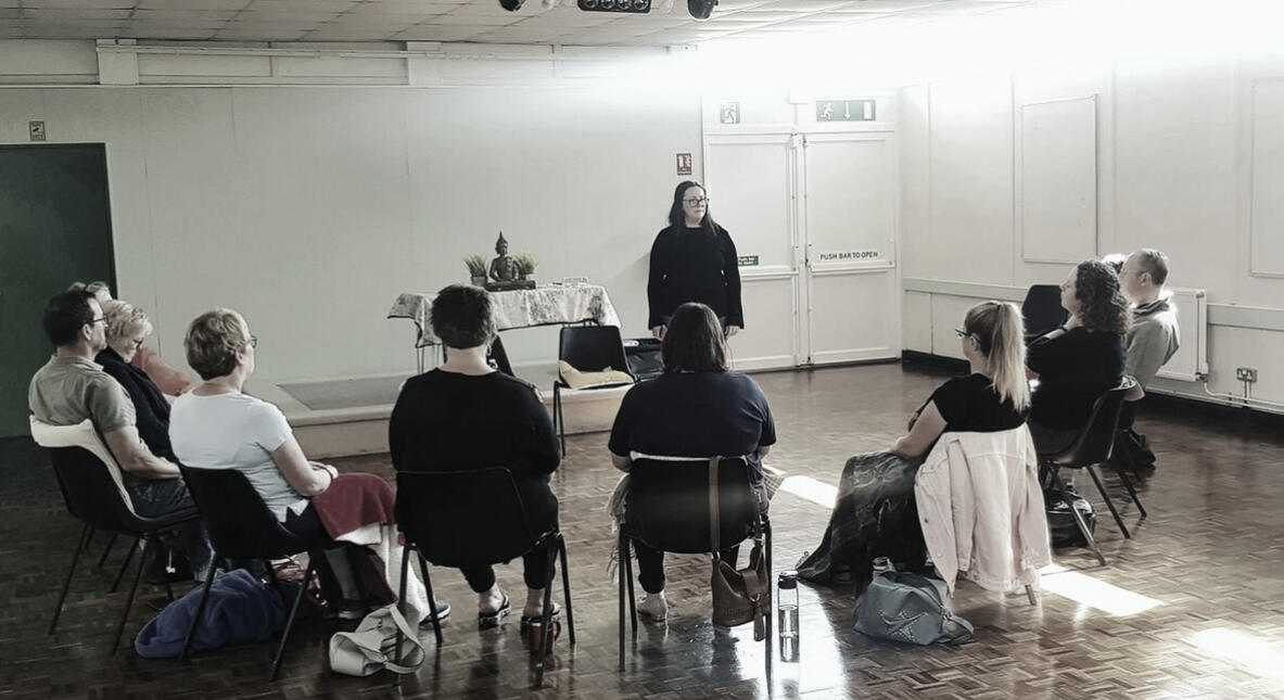 Nicola Richardson teaching meditation group Nicola Richardson teaching meditation group